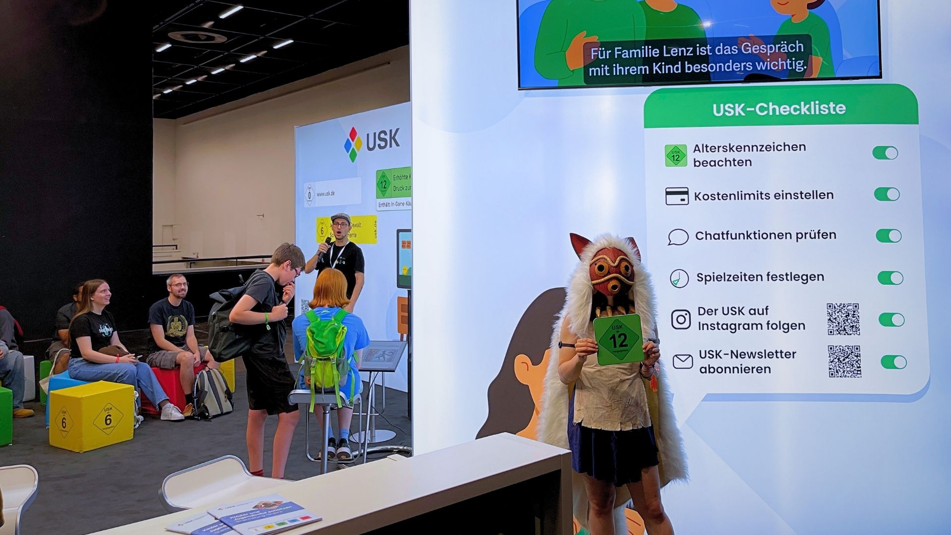 Cosplayerin @dlikedisney am USK-Stand